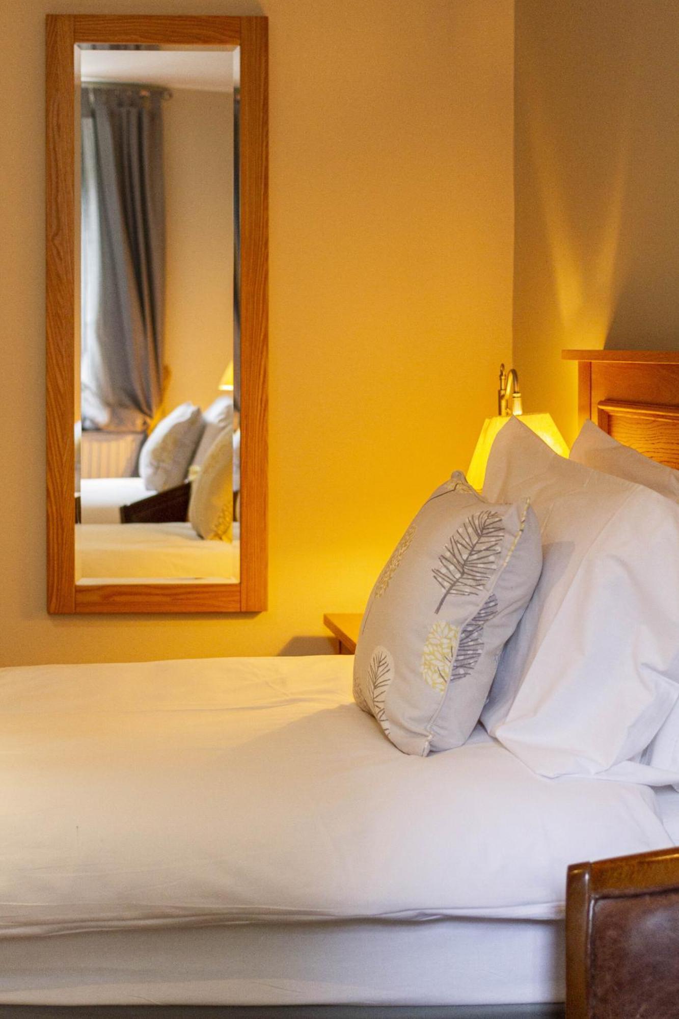 The Sea Trout Inn Totnes Buitenkant foto
